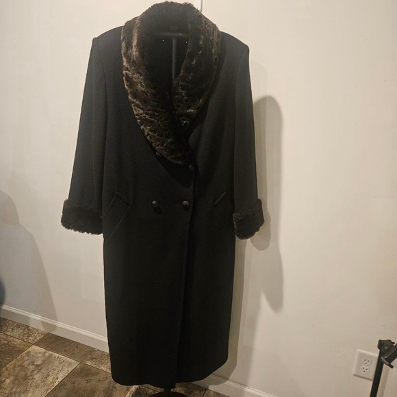 Women's JO-D Vintage Black Wool Coat with Brown & BlackFaux Fur Collar & Cuff 16 - Picture 3 of 12